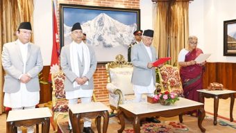 নেপালে অন্তর্বর্তীকালীন প্রধানমন্ত্রীর শপথ