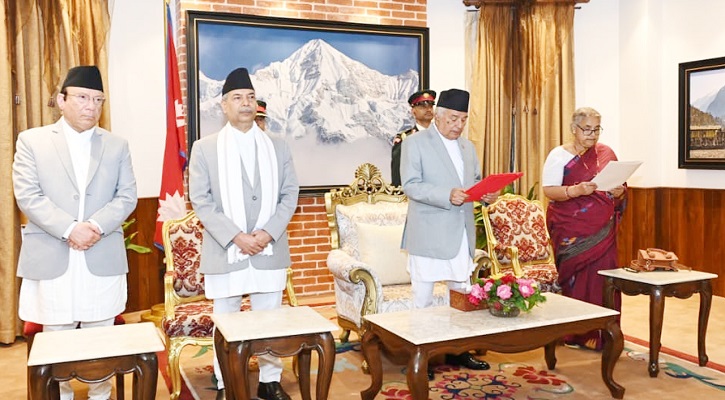 নেপালে অন্তর্বর্তীকালীন প্রধানমন্ত্রীর শপথ