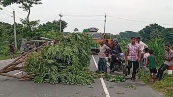 দক্ষিণ-পশ্চিমাঞ্চলের ২১ জেলার যোগাযোগ ব্যবস্থা বন্ধ!