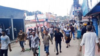 সংসদীয় আসন পুনর্বিন্যাসের প্রতিবাদে থানা ভাংচুর