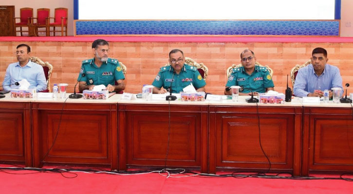 নির্বাচনের আগে ওয়ারেন্টভুক্ত আসামিদের গ্রেপ্তার