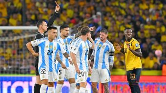 হারার সাথে লাল কার্ডও পেলো আর্জেন্টিনা