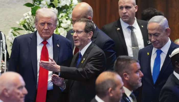 নেতানিয়াহুকে ক্ষমা করে দেওয়ার জন্য প্রেসিডেন্টকে আহ্বান জানালেন ট্রাম্প