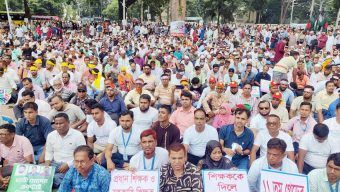 ফের আন্দোলনে নামার ঘোষণা সহকারী শিক্ষকদের