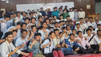 ঢাকা কলেজ ও আইডিয়াল কলেজের শিক্ষার্থীদের মাঝে শান্তির বার্তা