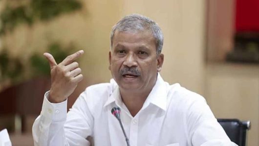 সরকারি কর্মকর্তা বদলি নিয়ে বড় দুই দল থেকে টেলিফোন পান আইন উপদেষ্টা