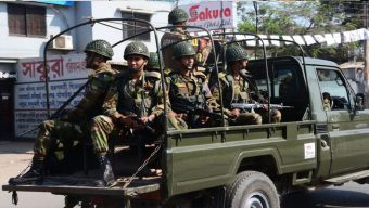 সেনাবাহিনীর ৫০ শতাংশ সরিয়ে নেওয়া হচ্ছে  সেটা গুজব: স্বরাষ্ট্র উপদেষ্টা