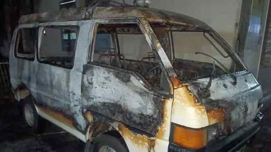 সিলেটে হাসপাতালে থাকা অ্যাম্বুলেন্স ও বাসে আগুন