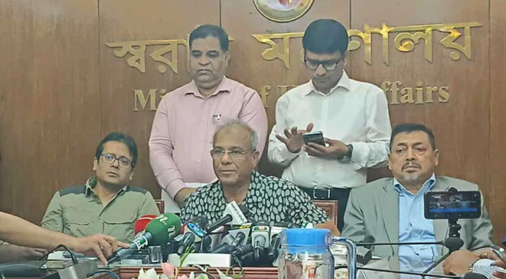 পুলিশের বিরুদ্ধে কঠোর হুশিয়ারী স্বরাষ্ট্র উপদেষ্টার