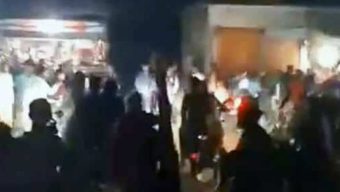 আওয়ামীলীগ ও ছাত্রলীগের গ্রেফতারকৃতদের ছাড়িয়ে নিতে থানা ঘেরাও