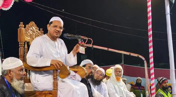 মানুষ এখন ইসলামের পক্ষে ভোট দিতে ব্যাকুল: চরমোনাই পীর