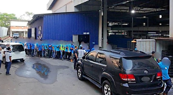 মালয়েশিয়ায় কারখানা থেকে বাংলাদেশিসহ ১৮৪ জন আটক