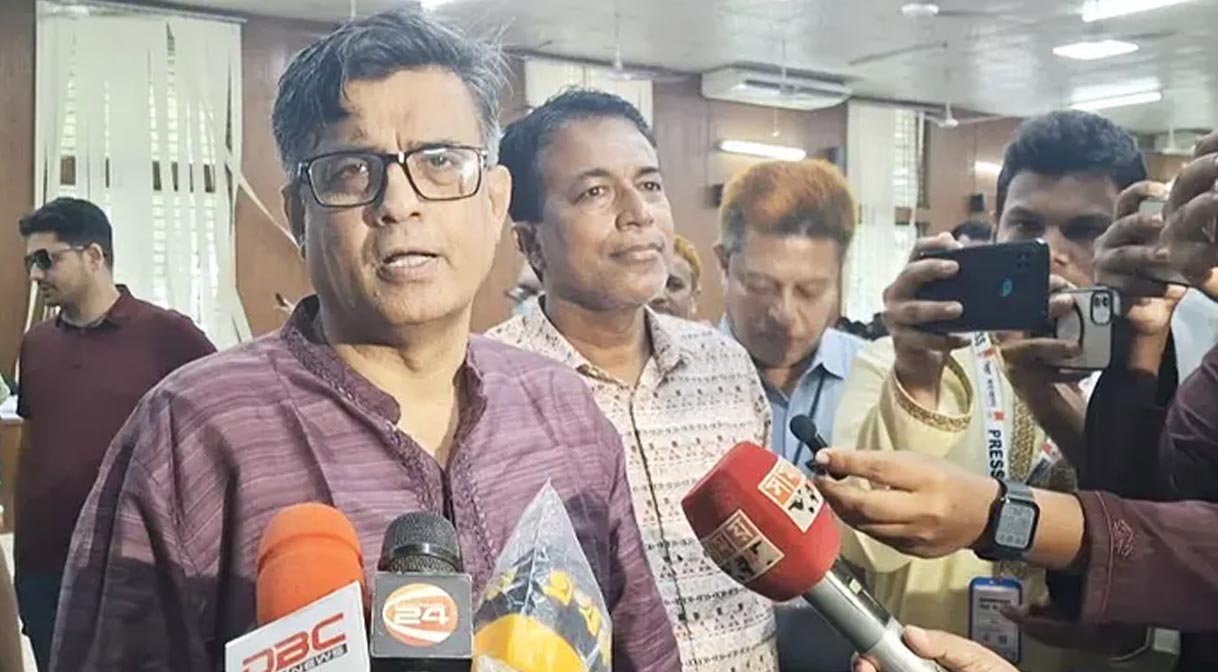 গণভোট ইস্যুতে সিদ্ধান্ত নেবেন প্রধান উপদেষ্টা: প্রেস সচিব