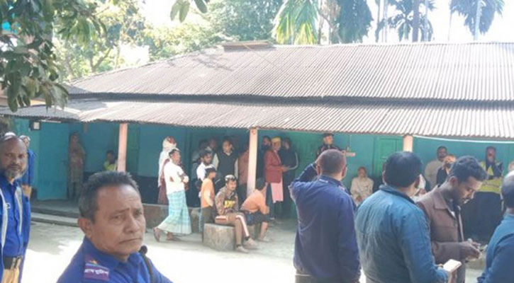 গ্রামে বেড়াতে গিয়ে খুন
