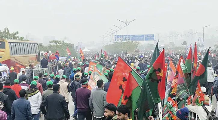 তারেক রহমানকে স্বাগত জানাতে ৩০০ ফিটে লক্ষাধিক মানুষ