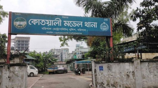 সহযোদ্ধার বিরুদ্ধে ধর্ষণের অভিযোগ বৈষম্যবিরোধী ছাত্র আন্দোলন নেত্রীর