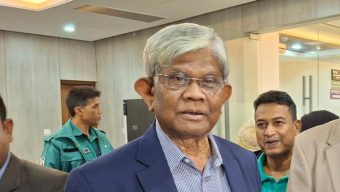 প্রতিবেশীর সঙ্গে সম্পর্কের অবনতি চায় না সরকার: অর্থ উপদেষ্টা