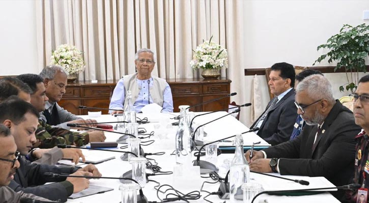 আইনশৃঙ্খলা পরিস্থিতি স্বাভাবিক রাখার নির্দেশ প্রধান উপদেষ্টার