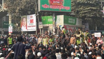 ওসমান হাদি হত্যার সুষ্ঠু বিচারের দাবিতে শাহবাগ মোড় অবরোধ