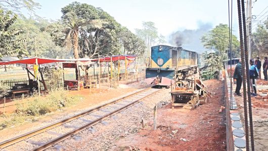 রেললাইন এখন আর রেলওয়ের নিয়ন্ত্রণে নেই