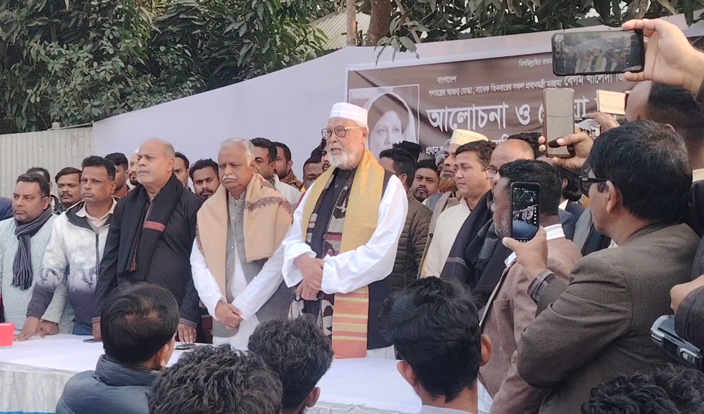 বিএনপি প্রার্থীর বিপক্ষে কথা বলতে গিয়ে তোপের মুখে কাদের সিদ্দিকী