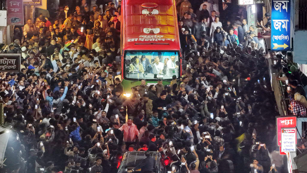 শাহজালাল মাজার জিয়ারত করে তারেক রহমানের নির্বাচনী সফর শুরু