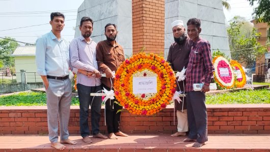 মহান স্বাধীনতা দিবসে গোলাপগঞ্জ প্রেসক্লাবের শ্রদ্ধাঞ্জ‌লি
